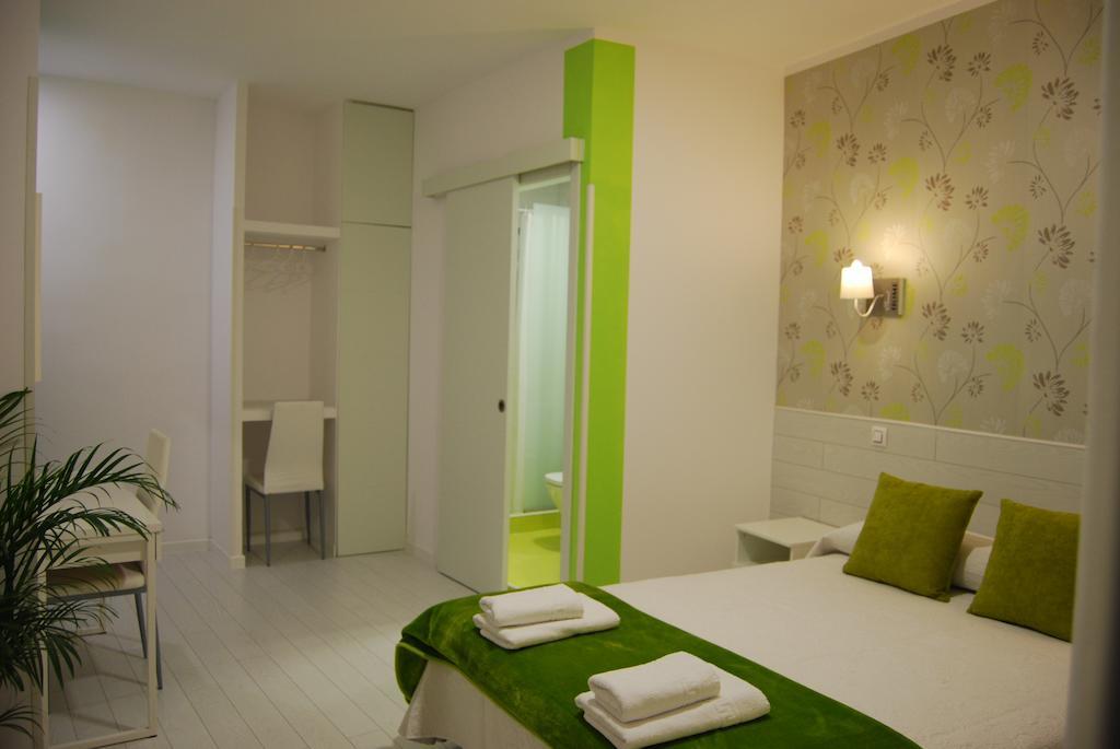 Hostal PETITE MAMAN Madrid Chambre photo