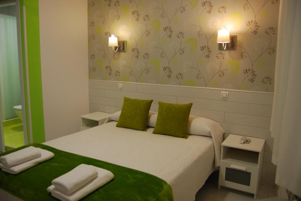 Hostal PETITE MAMAN Madrid Chambre photo