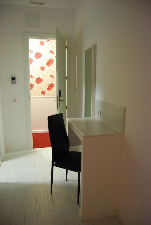 Hostal PETITE MAMAN Madrid Chambre photo